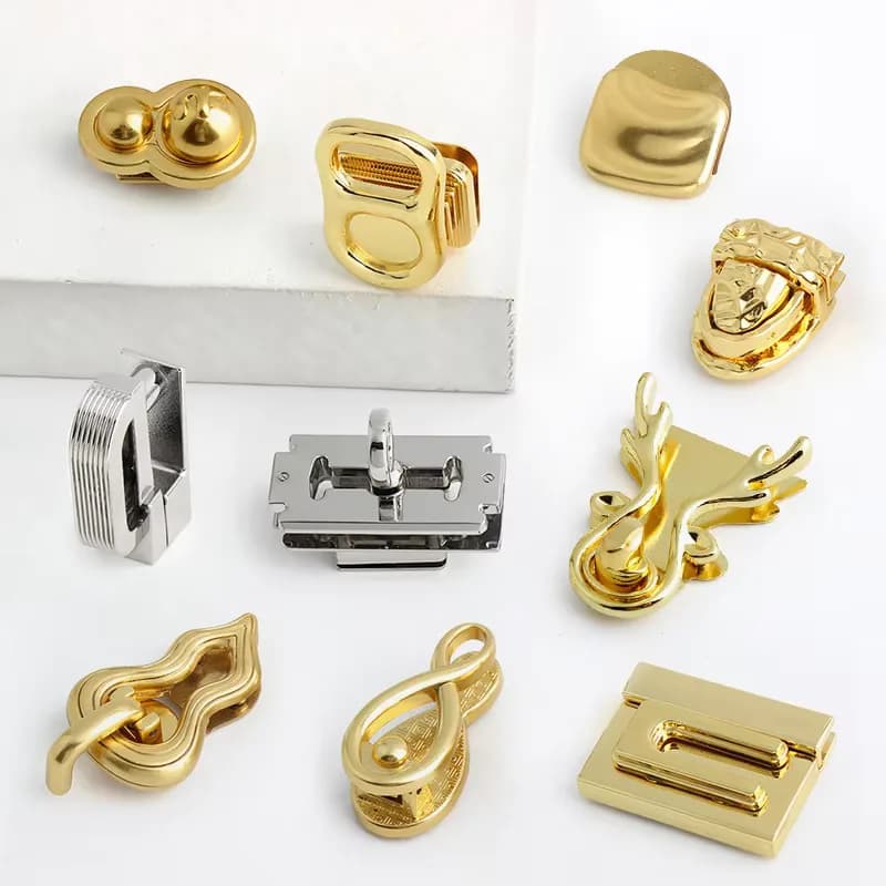 Custom Metal Gold Silver Mini Heart Purse Snap Lock Handbag Hardware Clasp Decor, front view