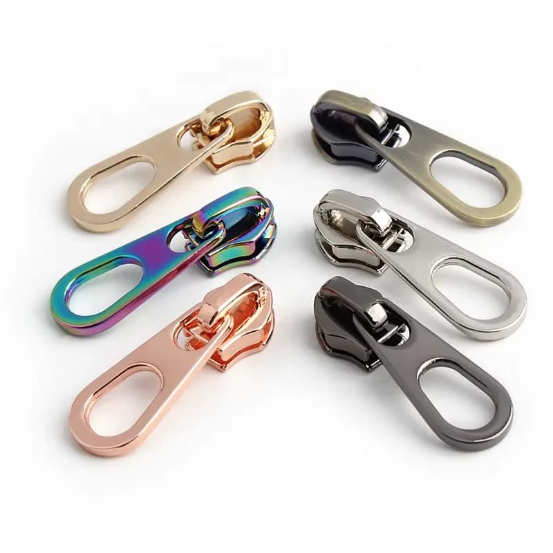 Exquisite Metal Zipper Puller 5# Zipper Puller Head With Slider in Pale Gold, front view