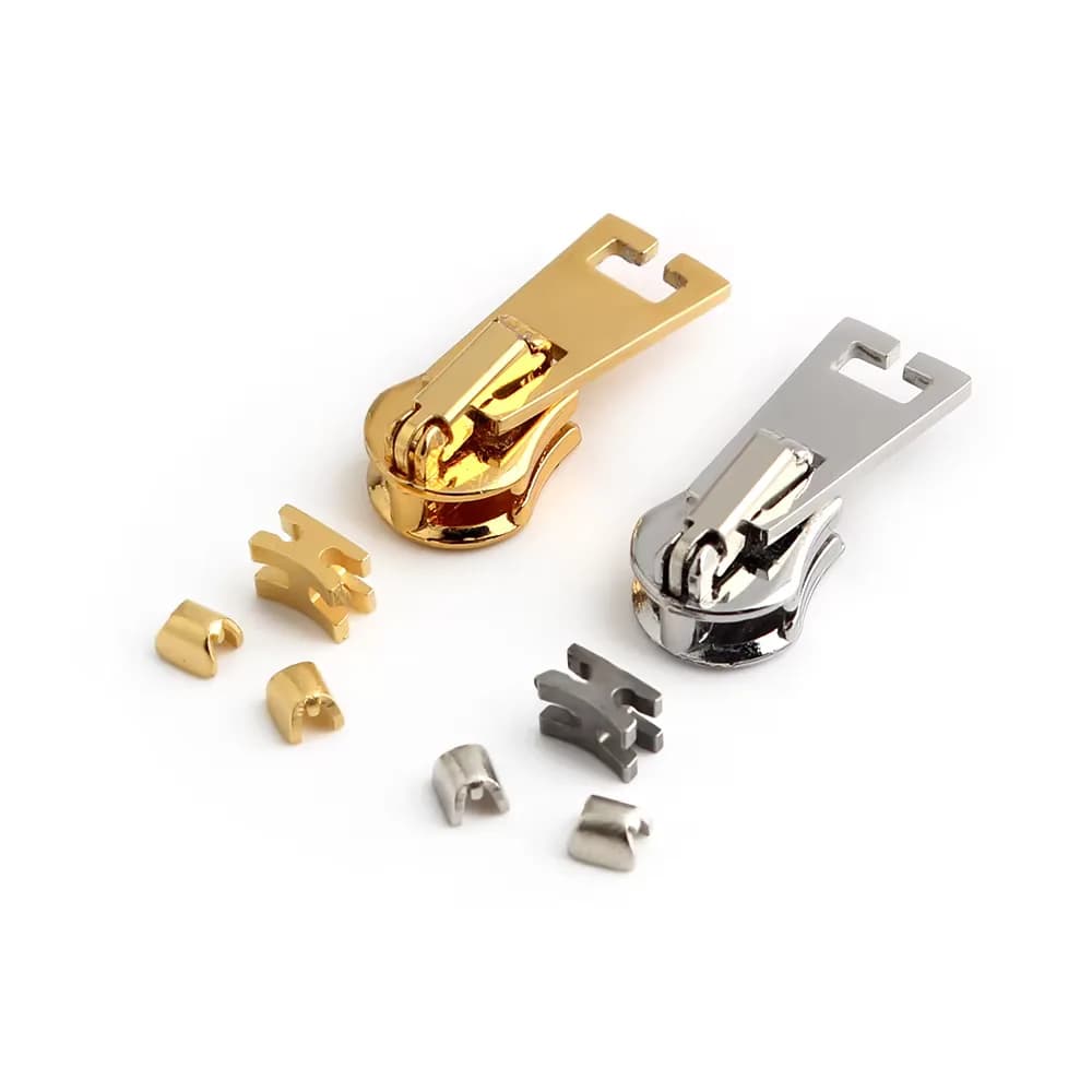 Small Zinc Alloy Lockable Zipper Puller with Custom Logo for Bags (Gold/Silver, front view