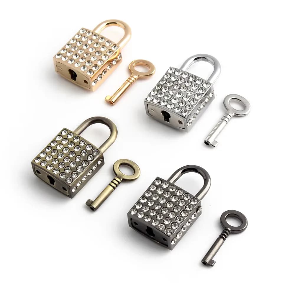 Zinc Alloy Metal Hardware Keys With Lock Accessories With Diamond Rectangle, front view