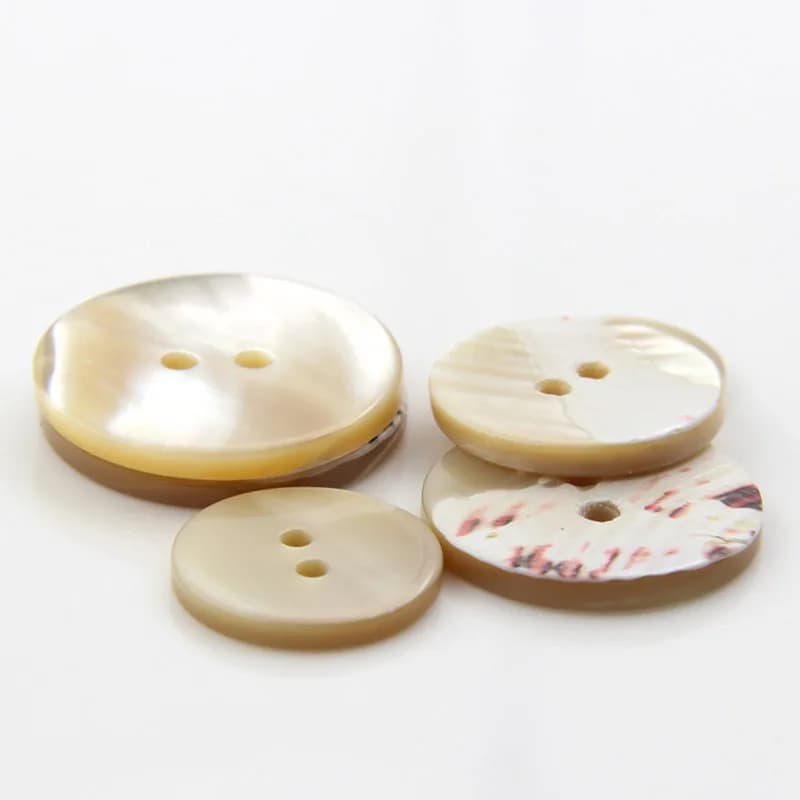 Factory Production Two Holes Button Shell Natural Button for Garment, front view