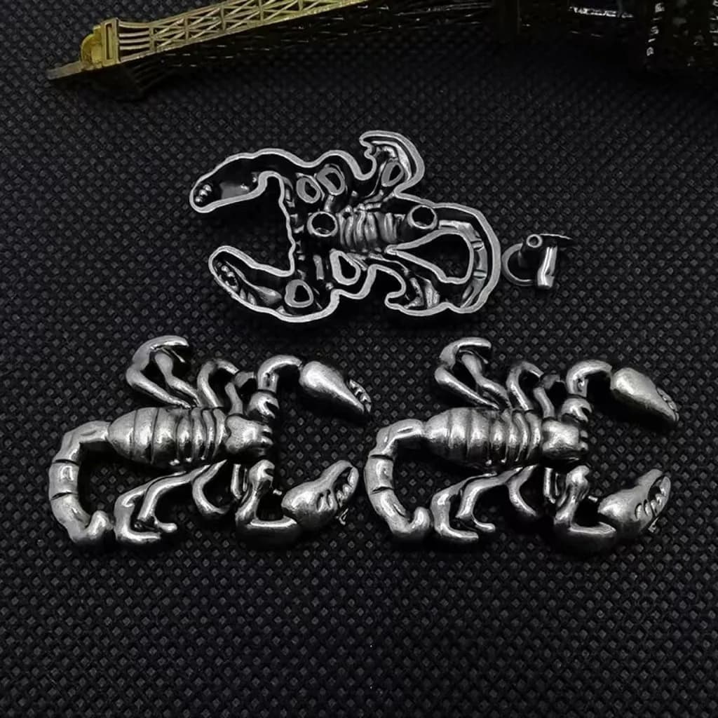 Foshan Whole Sale 35mm Metal Denim Scorpion Shape Jeans Rivet, front view